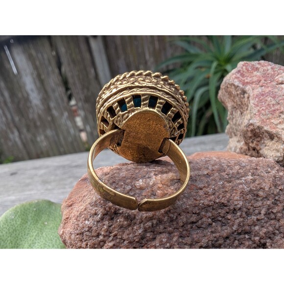 Vintage Turquoise Blue Dome Ring: Adjustable Ring size 6 thru 7 - Picture 6 of 10